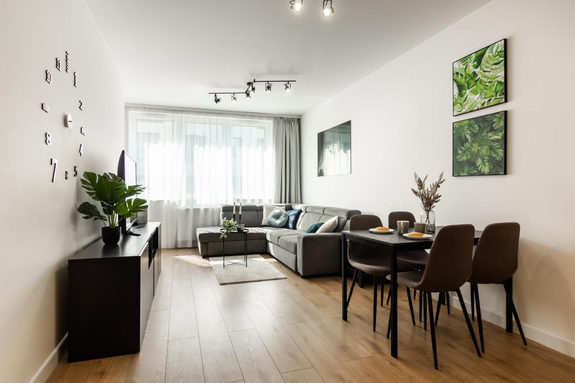ורוצלב Apartament Near Sky Tower Free Parking For 2 Cars מראה חיצוני תמונה