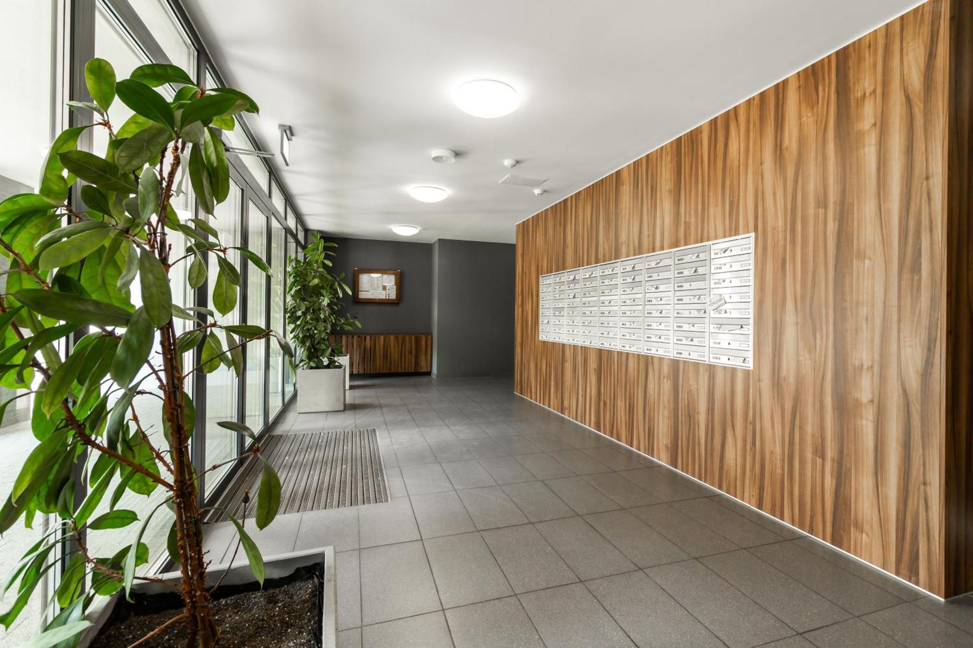 ורוצלב Apartament Near Sky Tower Free Parking For 2 Cars מראה חיצוני תמונה